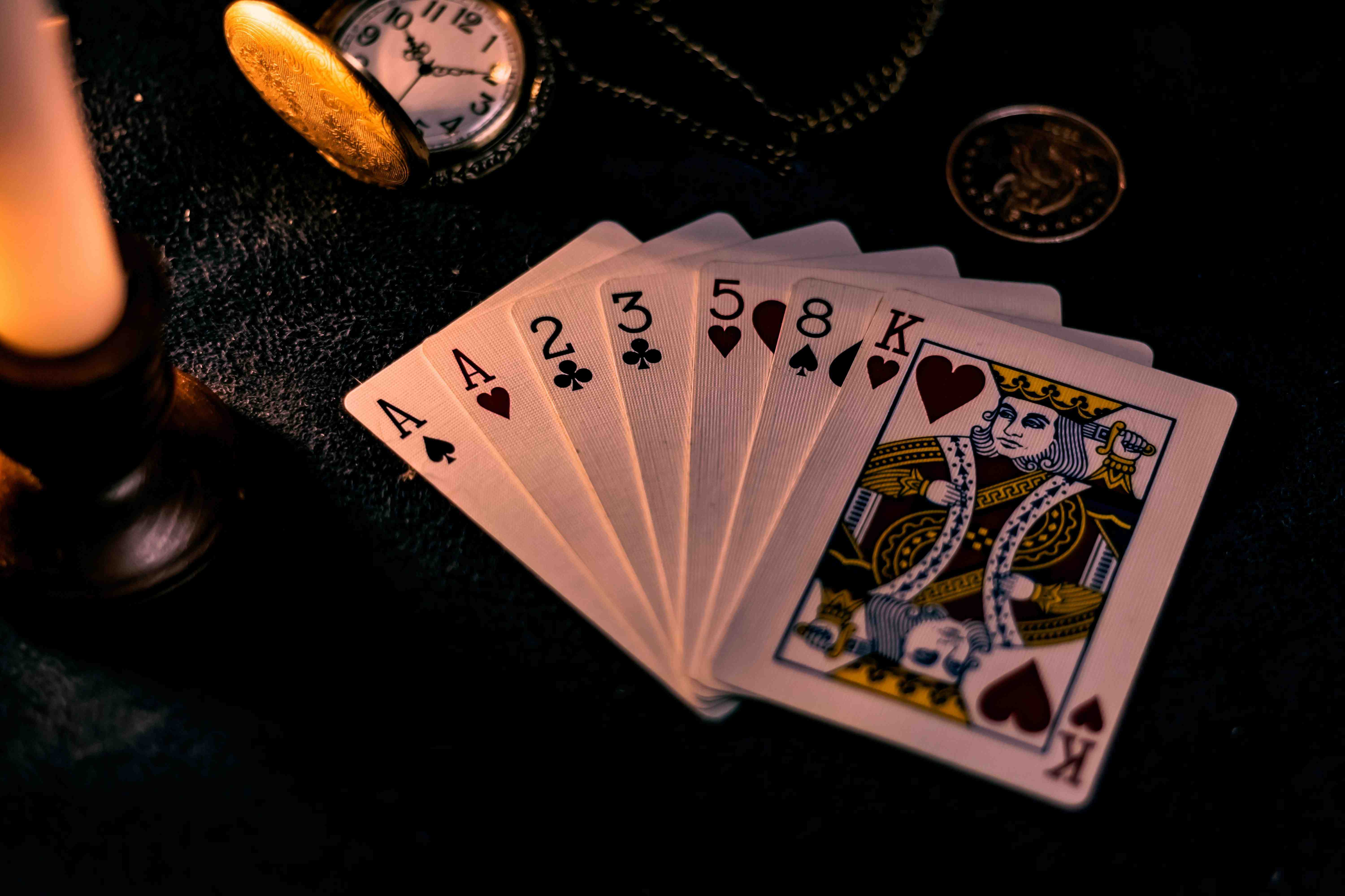 Người dùng tại Nha Trang và Cần Thơ truy cập ao88a trên điện thoại để xem kèo bóng đá và slot online